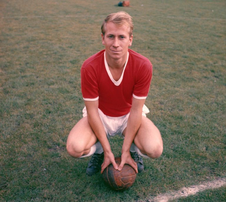 Manchester United players mourn the death of Sir Bobby Charlton