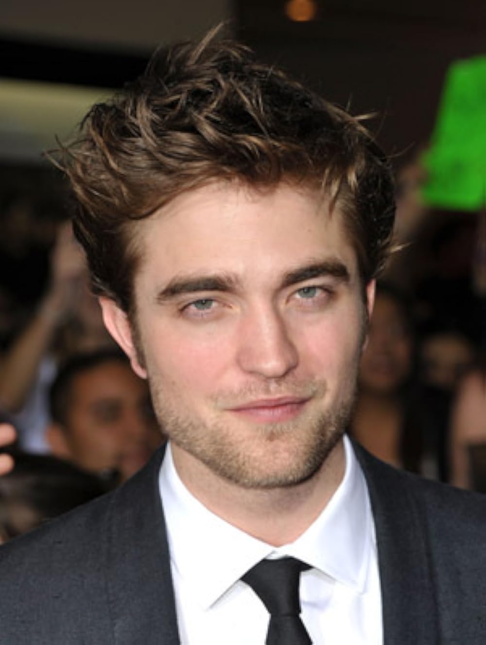 Robert Pattinson's Biography, Nationality,Age, Properties, Weight ...