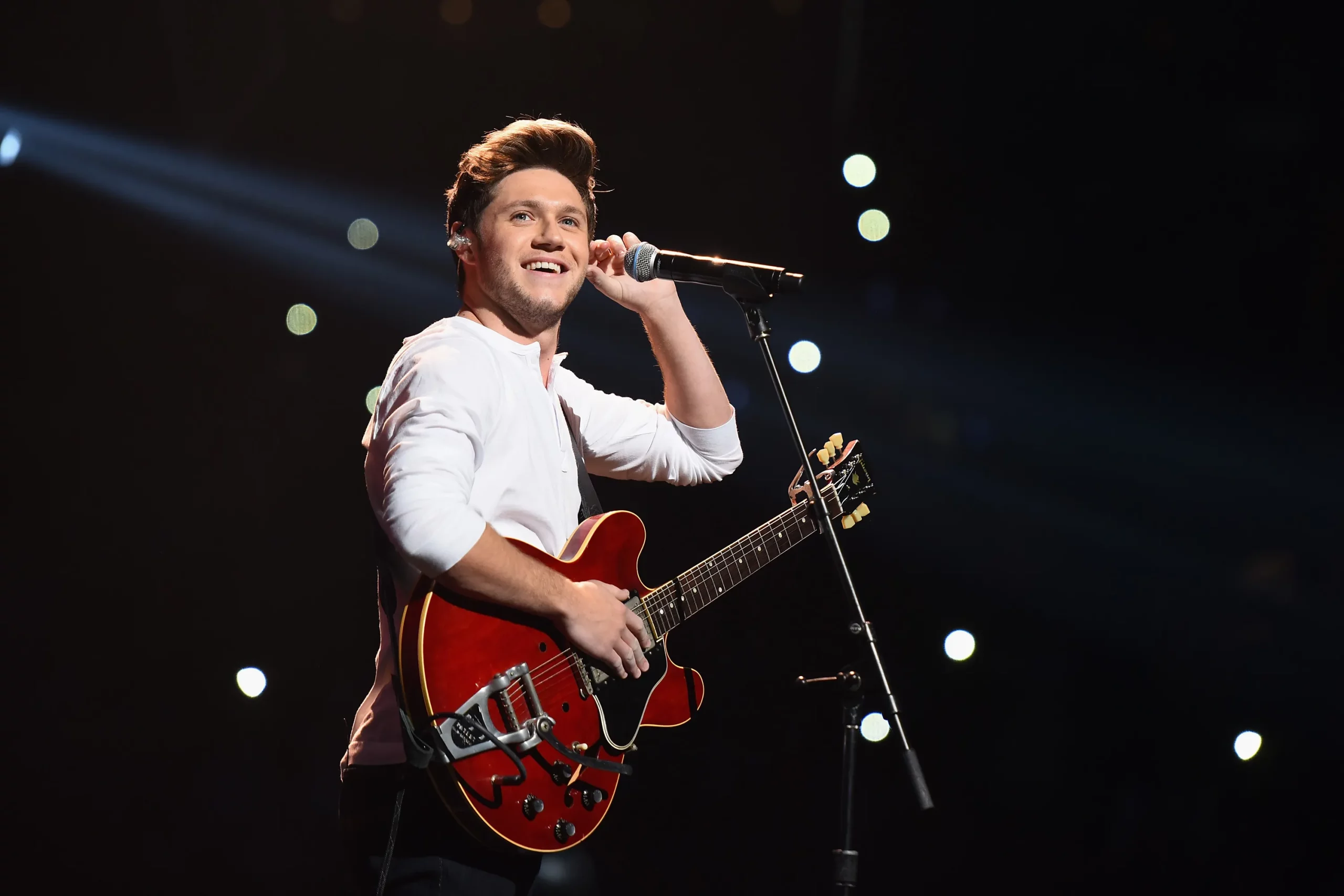 Niall Horan's Net Worth, Awards, Endorsements, Achievements, Contracts ...