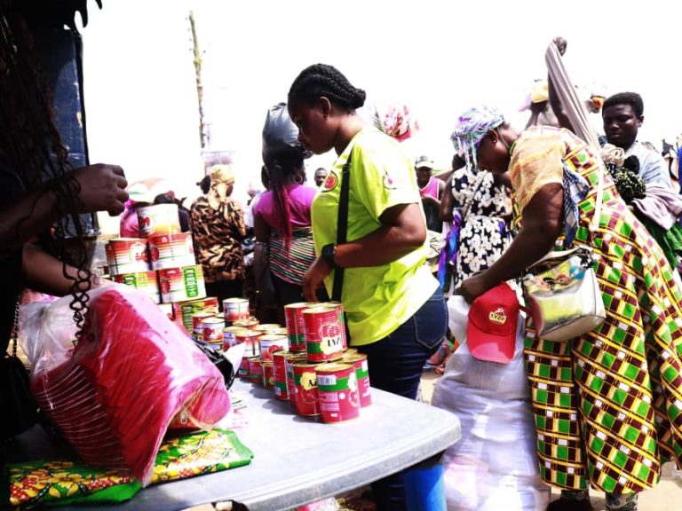 LYZY Tomato Mix Storms Mankessim Market